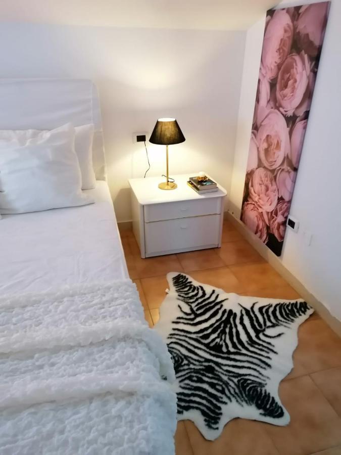 Bramante-12 Apartment เปสการา ภายนอก รูปภาพ
